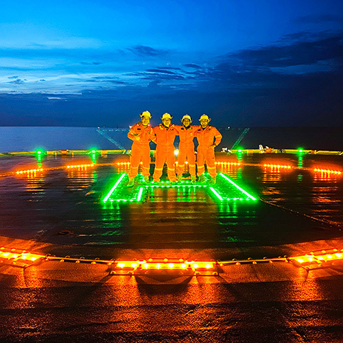 helideck-lighting-system-installation